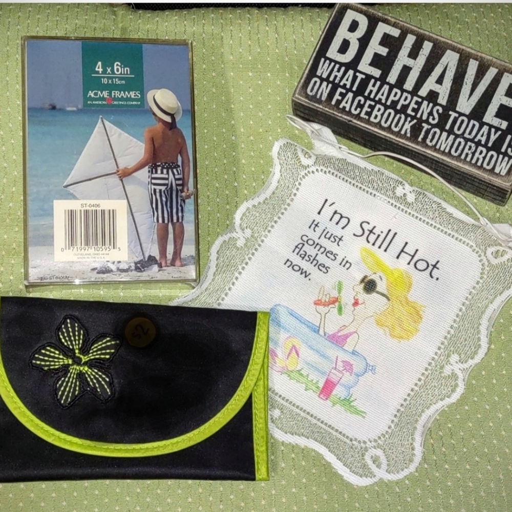 5 piece Lot Home Decor - Picture 2 of 11